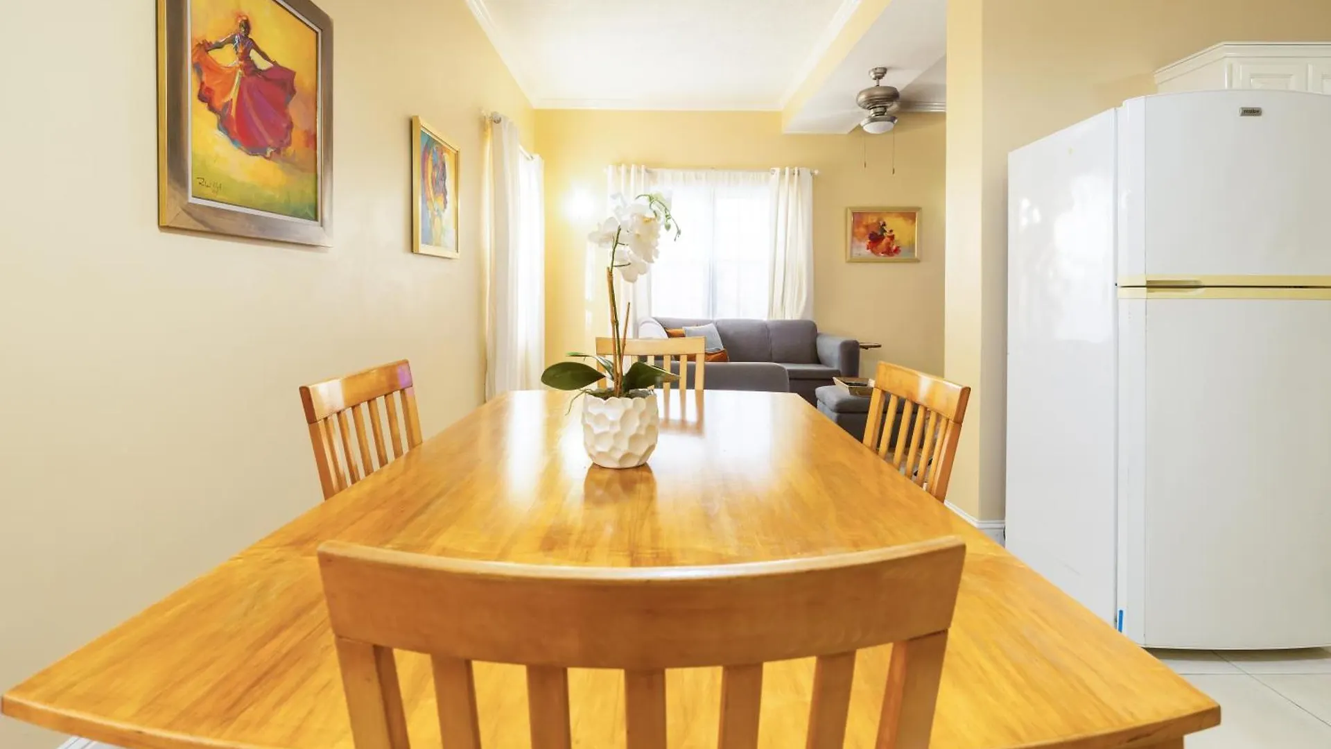 קינגסטון Choose To Be Happy At The Westbury - Two Bedroom Apartment 0*,